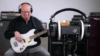 Video thumbnail for Boss Waza Air Bass / Drums + Octave by Gregor Fris