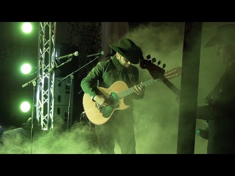 Grupo Los Muchachos - Popurri De Ramon Ayala (LIVE)