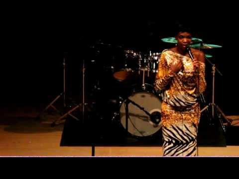 Renee Neufville (Zhane) shouts out Temple University