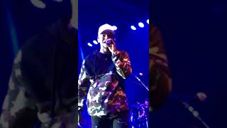 Pull it off live Kane Brown