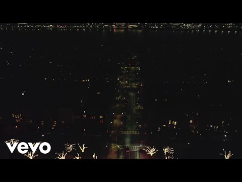 Daleka Obala - Ulicama Noću