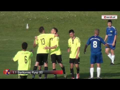 Sanok - Długie 1:1 w meczu na szczycie. Piękna bramka Węgrzyna i pokerowe zagranie trenera LKSu