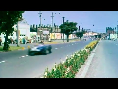 1961 New Zealand GP [60 FPS] Stirling Moss, Jack Brabham, Bruce McLaren, JIm Clark, etc.
