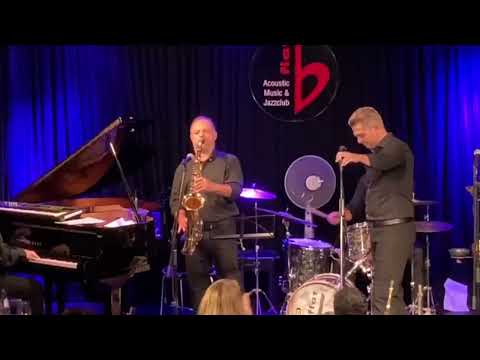 Jazz Club BFlat   Solo Igor Ginzburg
