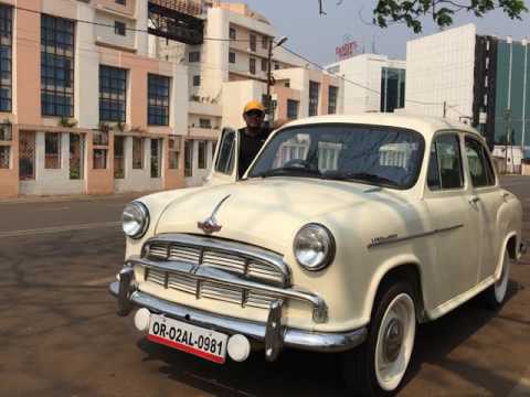 Retromodded HM Landmaster / Morris Oxford Series 2