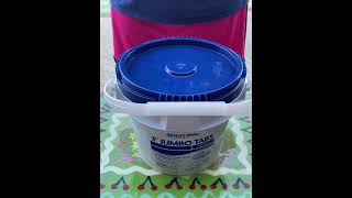 How to open a tub of #Leslies pool chlorine. #tubofchlorine #pool #chlorine #howtoopenatubofchlorine