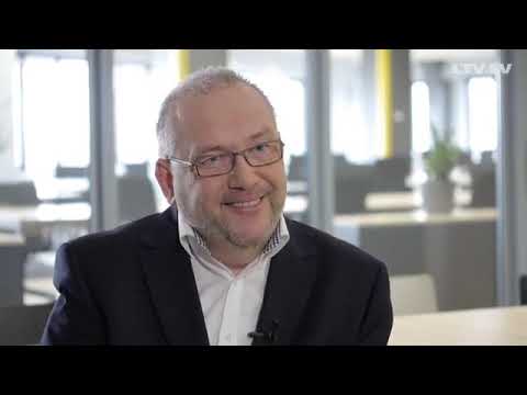 Deviņdesmitie. 2. sērija - Elites ēnā