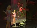 Zara Larsson & MNEK perform 'Never Forget You' in #London! #zaralarsson #mnek #livemusic #shorts