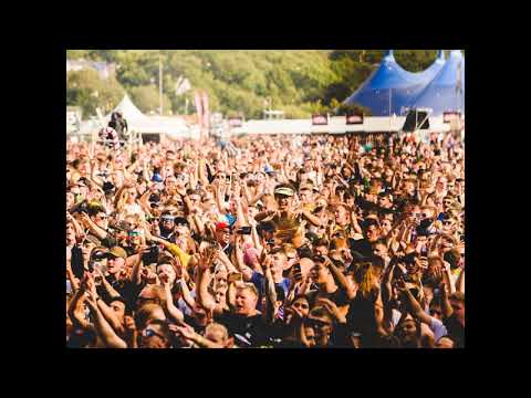 Deep Dish - Live at Creamfields - 2004