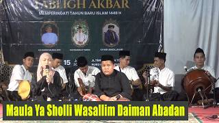Download lagu Sholawat: Maula Ya Sholli Wasallim Daiman Abadan mp3