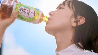 新垣結衣、豪快なゴクゴク聞こえる!?ano「ワイワイワールド」を替え歌／アサヒ 十六茶 CM＋メイキング＋インタビュー