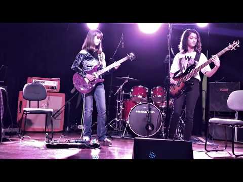 LORENA BRACO & DINHABASS - Nivram - (Hank Marvin, Bruce Welch and Jet Harris)