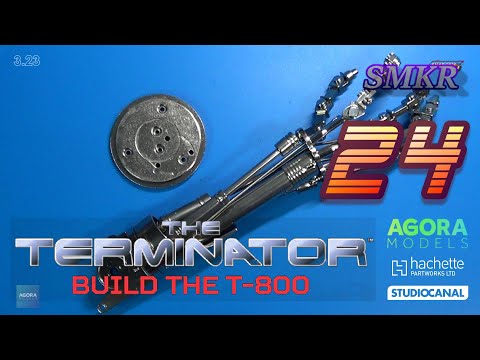 Agora Models Build the T-800 Terminator Pack 3 Stage 24 - Connect the Hand to the Right Arm