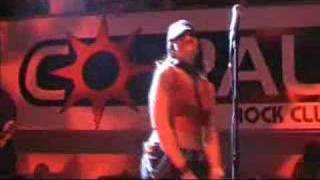 Addiction Crew  - Damn Speaker - live Corallo