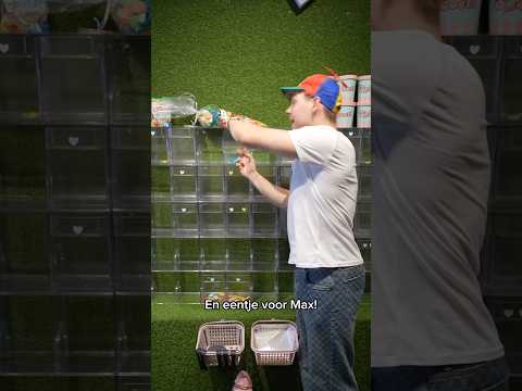 Max eet AL het snoep op 😳 Wat is jouw favoriete snoep? 🤔