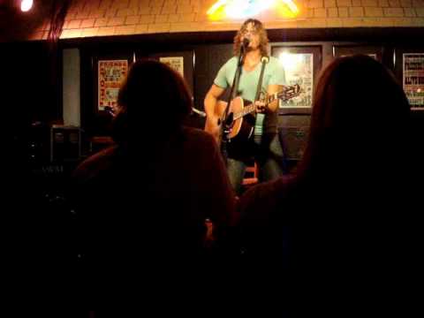 SCREAMING IN STEREO - BLUEBIRD CAFE 6.20.10