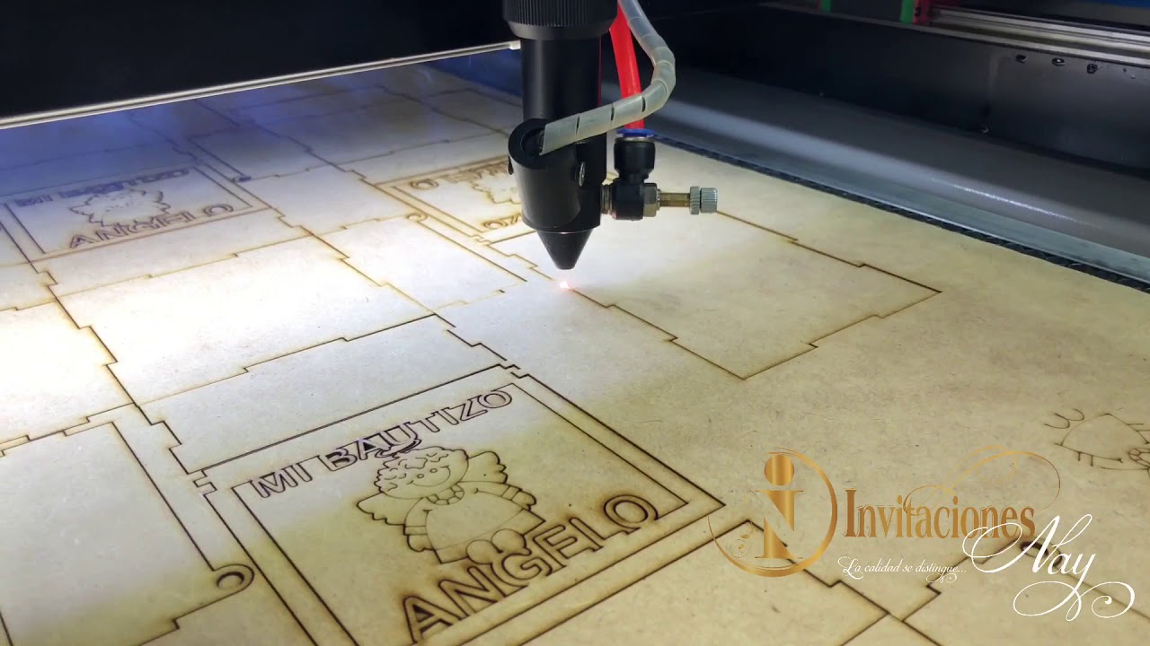 Corte laser en MDF invitaciones Nay