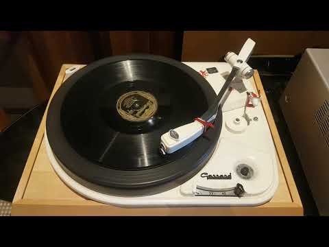 O Come all ye Faithful - Bing Crosby 1942 78 rpm Brunswick 2054