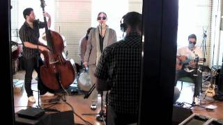 Concertos de Bolso: Adriana Calcanhotto - &quot;Mais Perfumado&quot;