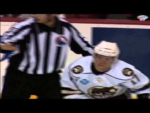 Bobby Farnham vs TJ Syner