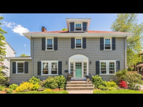 13 Pickwick Rd, Marblehead MA  - Liz Walters - Tel 617-438-3665