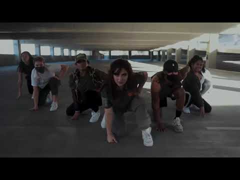 Dancing to E.Q.D.M by Sueezy