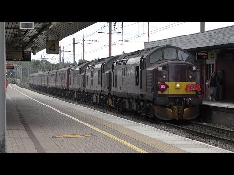 37518 37706 37669 1Z78 The Tri County Triple Tractor At Wigan 11.8.19