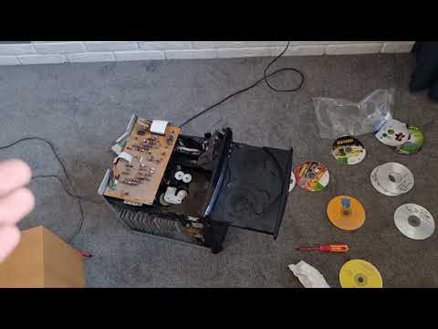 This simple trick can fix the cd player not playing/spinning disk fix!