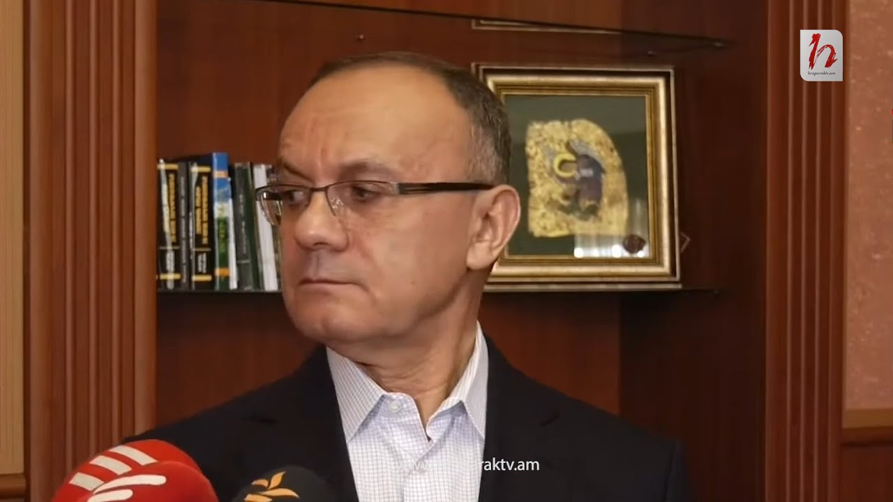 Փոխոստիկանապետը սկսեց Մհեր Սահակյանին բրդբրդել եւ մեծ խառնաշփոթ կազմակերպեցին