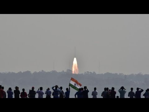 India: 104 satelliti in orbita con un unico razzo, è record