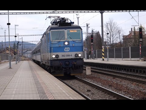 Příjezd lokomotivy 362 056 - 4 do stanice Rokycany