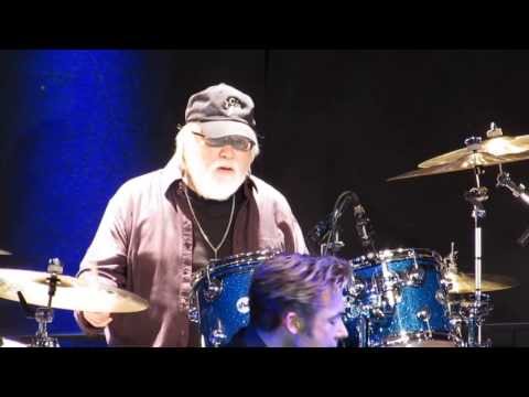 Ronnie Tutt Drum Solo 