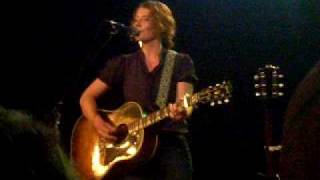 Kathleen Edwards - &quot;Asking for Flowers&quot; (live in Chapel Hill, NC)