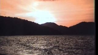 Download lagu Di Ambang Sore - by Amat Amigos mp3