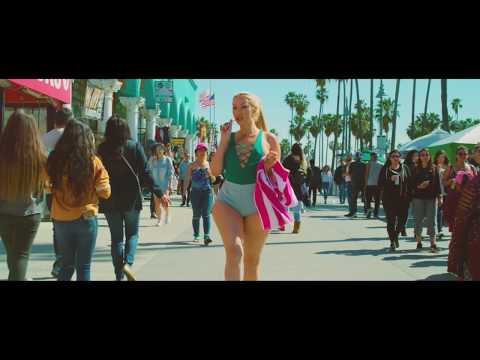 download lagu mp3 mp4 Huge Booty Butt, download lagu Huge Booty Butt gratis, unduh video klip Huge Booty Butt