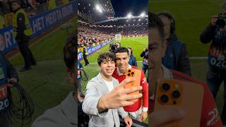 مع اصدقائي المشاهير 😎!