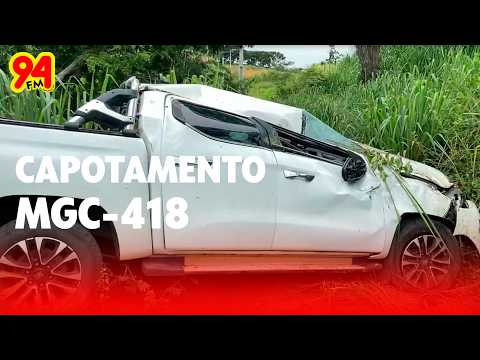 Caminhonete capota após tentar desviar de motocicleta na MGC-418, em Nanuque