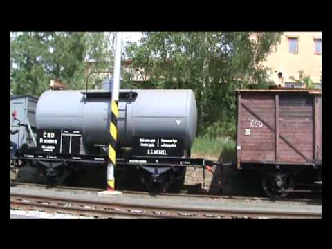 Nákladní vlak s parní lokomotivou 310.0134 na trati Turnov - Rovensko pod Troskami.