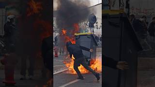 仏の高校生ら1000校以上で「学習環境改善」要求デモ　一部暴徒化　 #毎日新聞