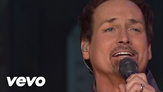The Old Rugged Cross Made the Difference [Live] - Gaither Vocal Band
