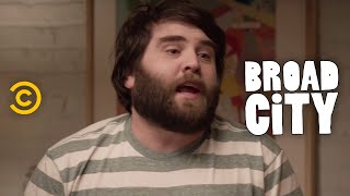 Broad City - Exclusive - Meet Bevers