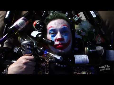 Nicolò dei Peter Punk: Sono sempre sbronzo