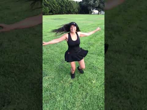 download lagu mp3 mp4 Sandra Dee Dress, download lagu Sandra Dee Dress gratis, unduh video klip Sandra Dee Dress