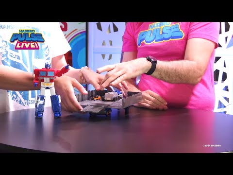 Transformers Studio Series Optimus Prime Conversion with Tomo Tatsumi @ SDCC 2024