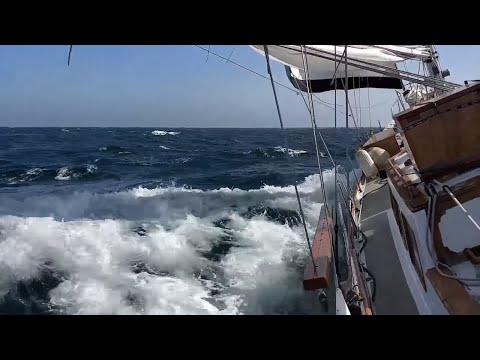 18-03_The Beauty of Wind - Sailing Pacific Baja (sailing ZERO)