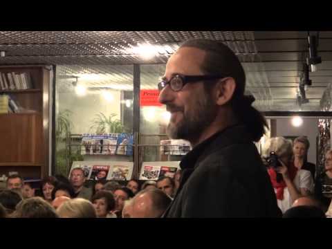 "Kamień na kamieniu" w wykonaniu Piotra Koguta