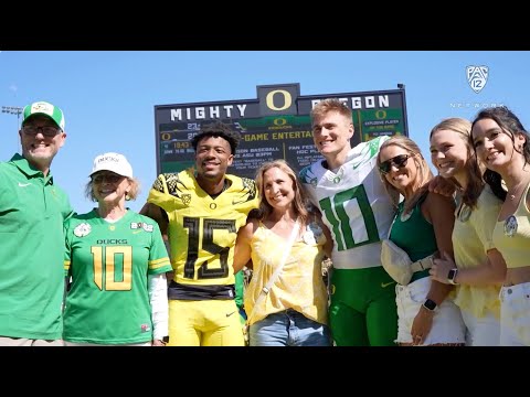 Oregon’s Bo Nix, Tez Johnson share brotherly bond on and off the football field
