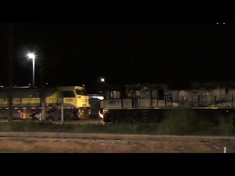 Qube CM3305 & CM3304 arrive at Junee with 1311 22/09/2022