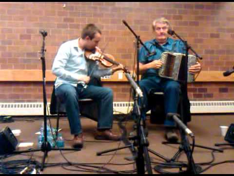 Séamus Begley & Oisín Mac Diarmada ~ reels John Dwyer's, The Hunter's House