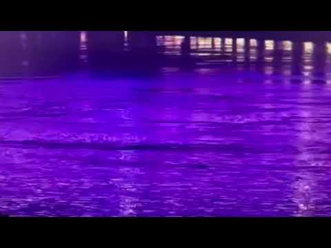 Matej Periš pliva u reci Savi